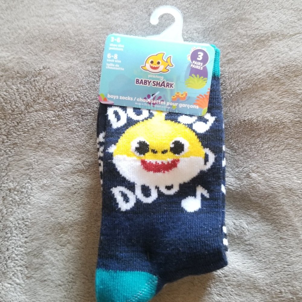 Pinkfong Baby Shark Socks - 3 pairs